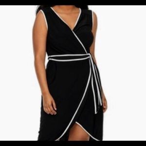 Juniors' Plus Size Wrapper Contrast Trim Dress